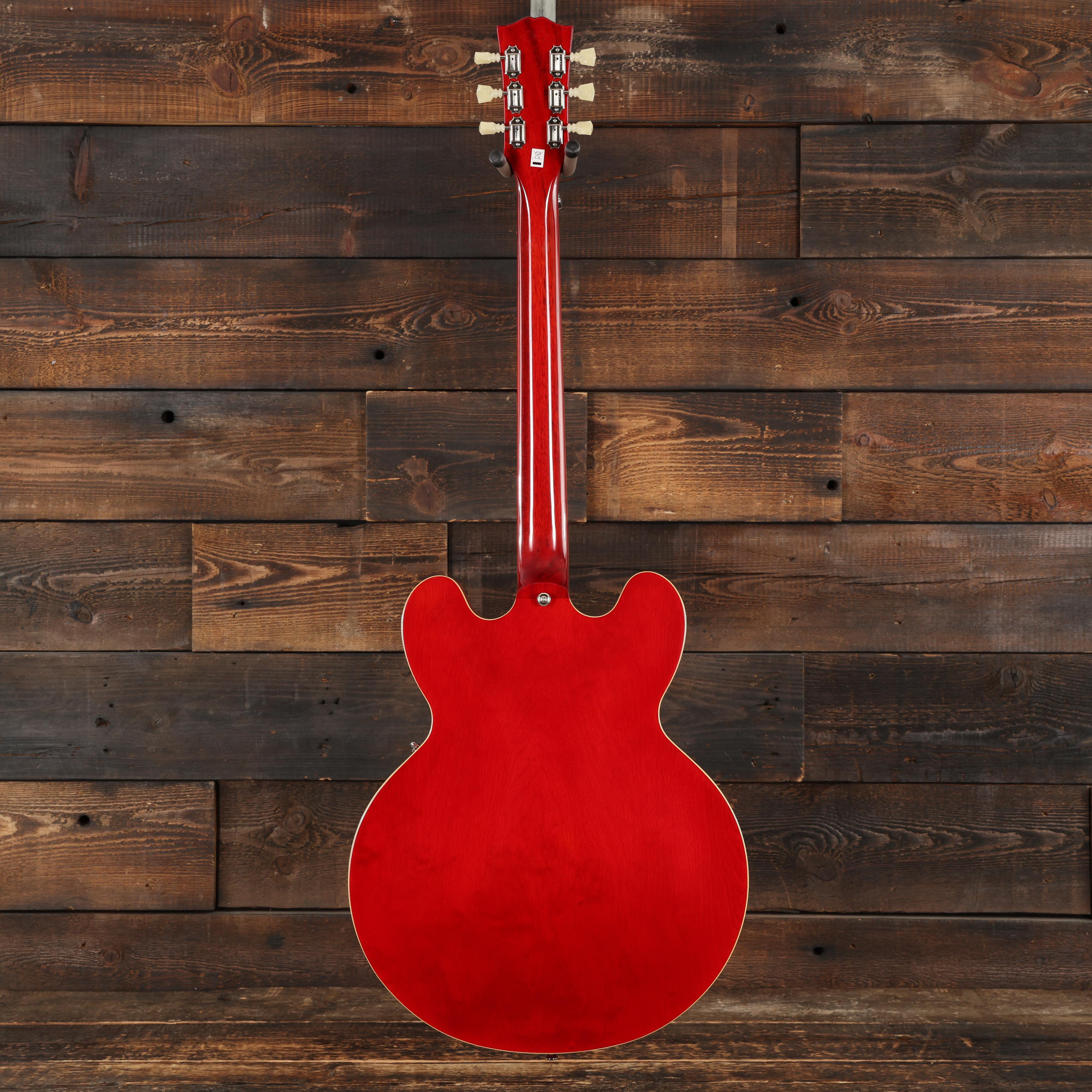 Epiphone Inspired by Gibson Custom 1962 ES-335 Reissue Semi-Hollow
